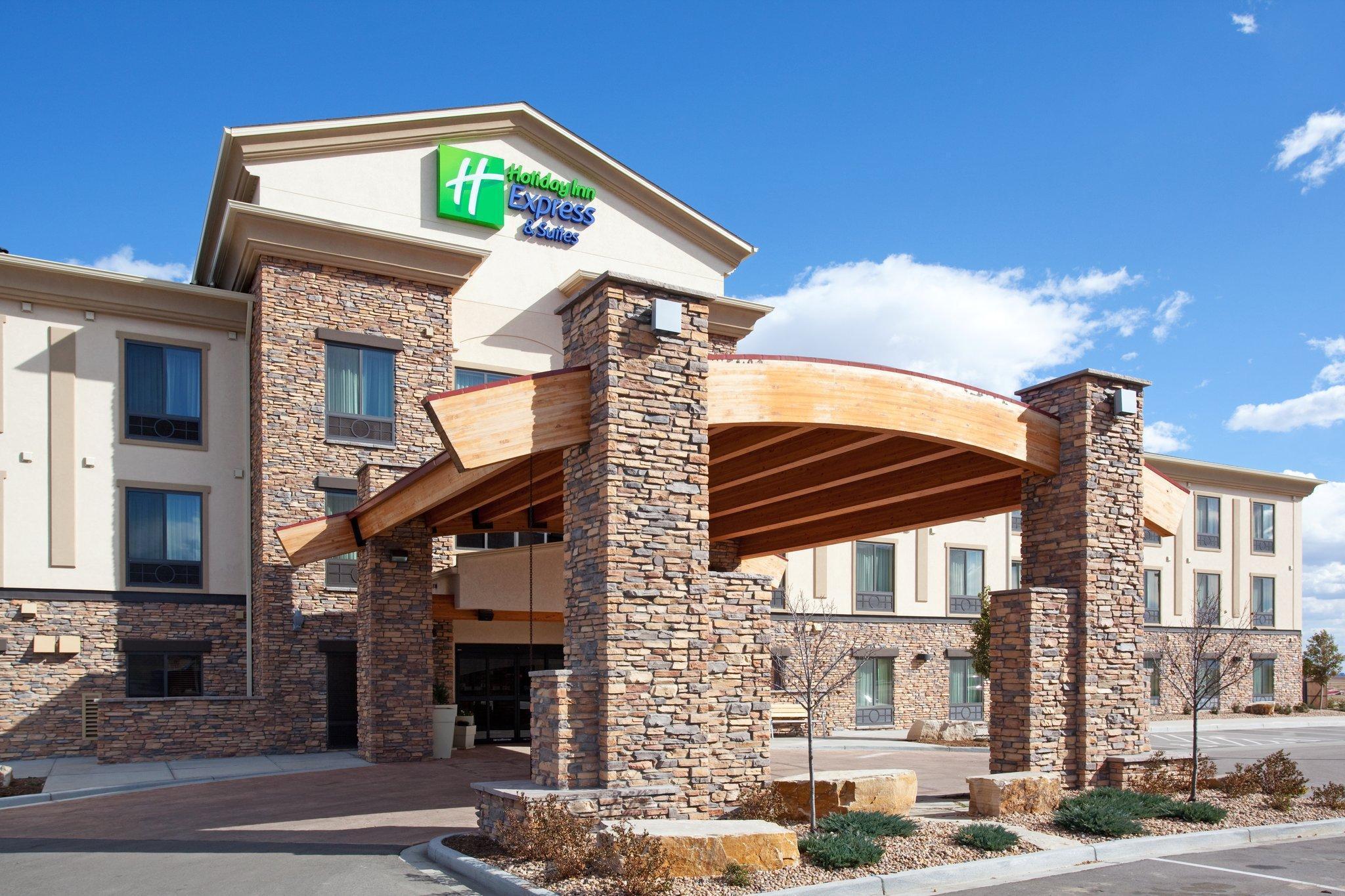 Holiday Inn Express Hotel & Suites Loveland, An Ihg Hotel Exterior photo